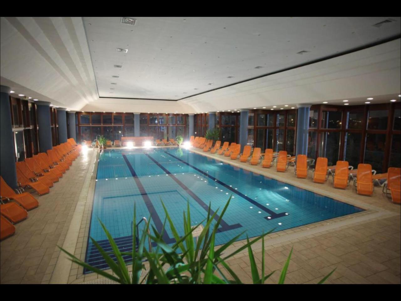 Apartman Golf Lux Бюк Экстерьер фото